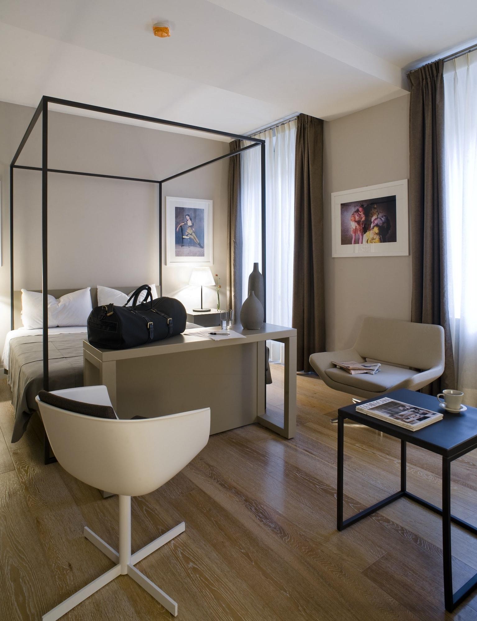 เอสกาลุส ลักชัวรี สวีท เวโรนา อพาร์ตโฮเทล Hotel ภายนอก รูปภาพ