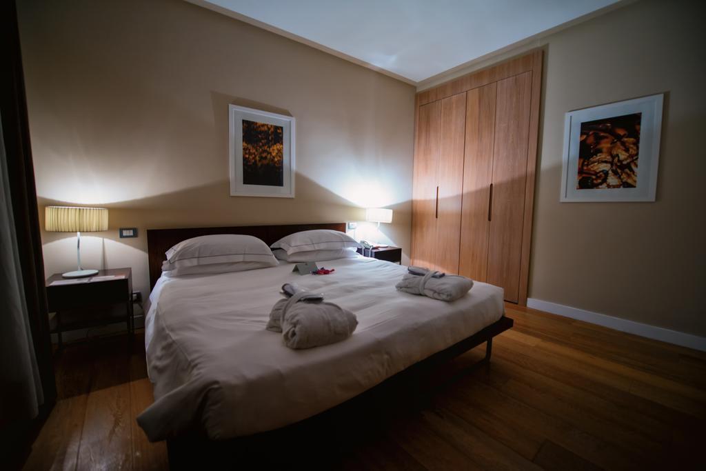 เอสกาลุส ลักชัวรี สวีท เวโรนา อพาร์ตโฮเทล Hotel ภายนอก รูปภาพ